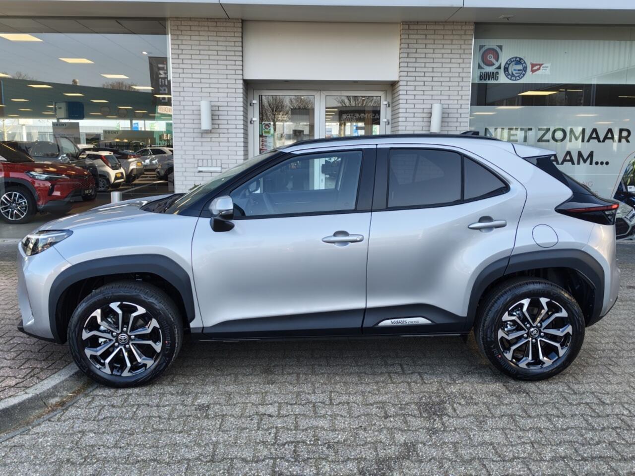Toyota YARIS Cross 1.5 Hybrid 130 Dynamic | Comfort Pack | Sensoren v/a | Stoelverw