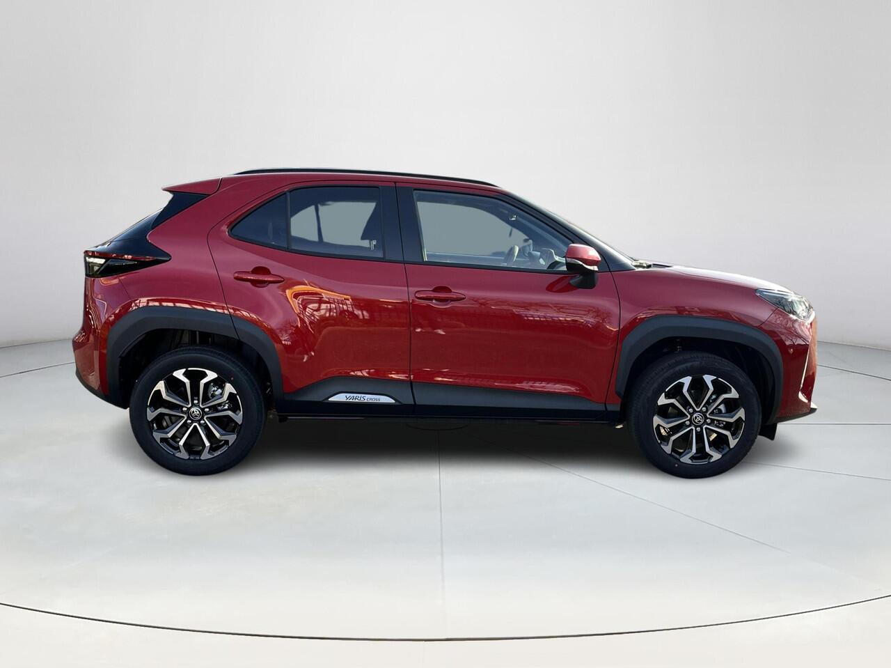 Toyota YARIS Cross 1.5 Hybrid 130 Dynamic | Emotional red premium metallic | 2026 model | Nieuw uit voorraad leverbaar |