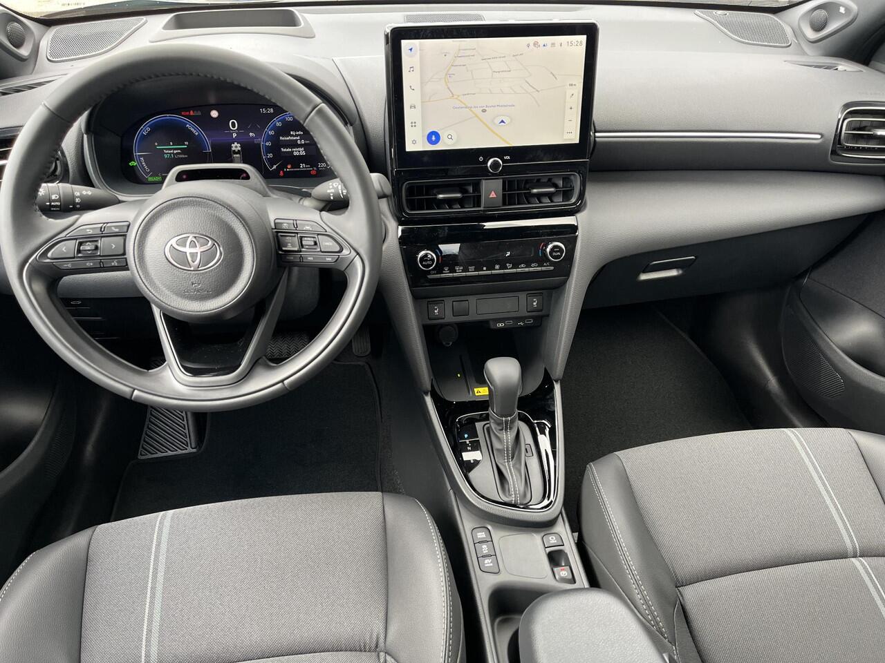 Toyota YARIS Cross 1.5 Hybrid 130 Executive | Premium Pack | Forest green met zwart dak | Nieuw uit voorraad leverbaar |