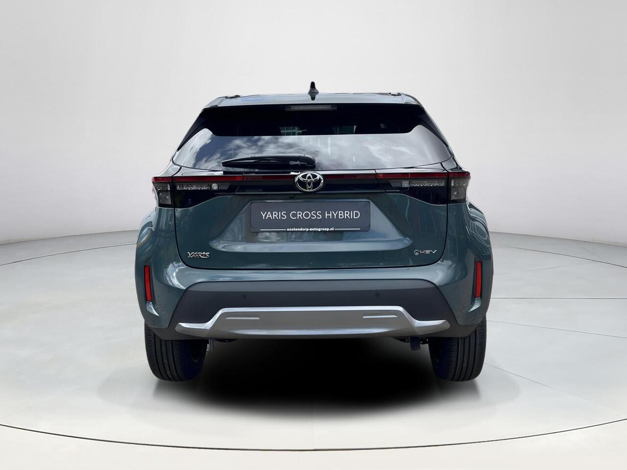 Toyota YARIS Cross 1.5 Hybrid 130 Executive | Premium Pack | Forest green met zwart dak | Nieuw uit voorraad leverbaar |