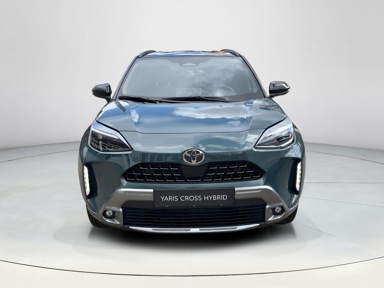 Toyota YARIS Cross 1.5 Hybrid 130 Executive | Premium Pack | Forest green met zwart dak | Nieuw uit voorraad leverbaar |
