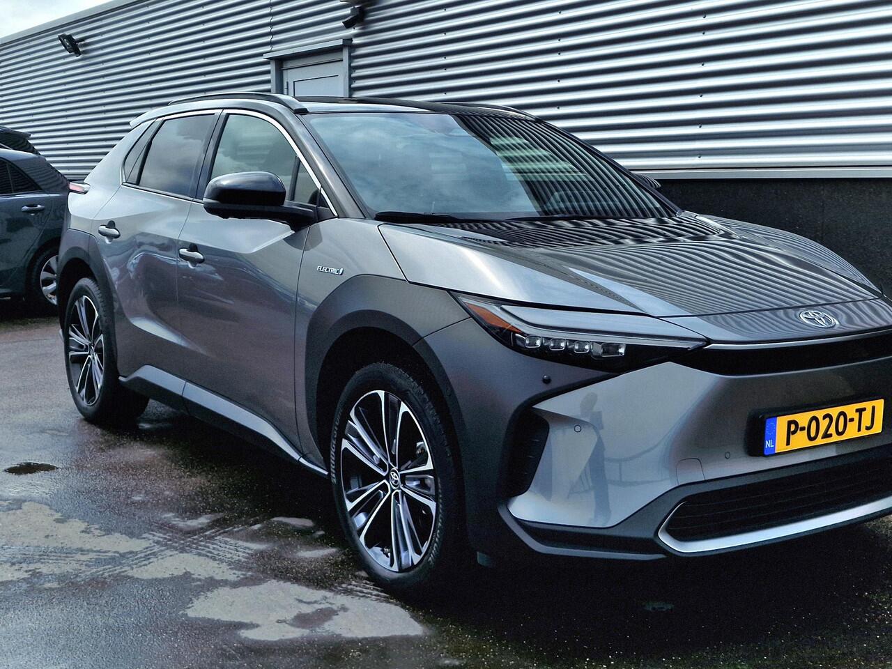 Toyota bZ4X Launch Edition Premium 71 kWh Meest Luxe BZ4X incl: AppleCarplay/AndroidAuto, Adaptieve Cruise Control. Climate Control & Remote Control, LM velgen,