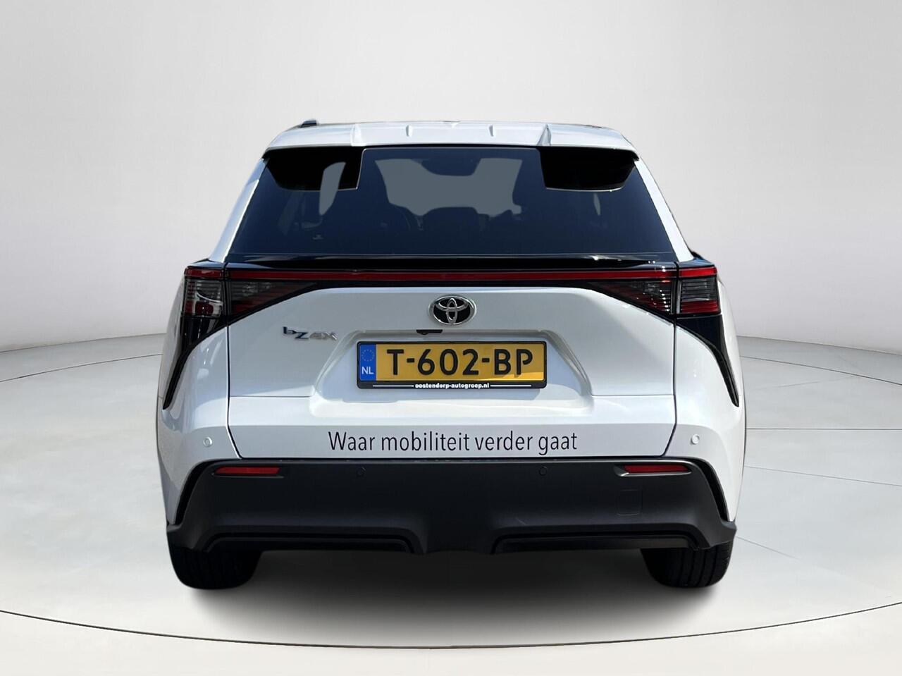 Toyota bZ4X Dynamic 71 kWh | Navigatie | Apple CarPlay/Android Auto | 503 km Range WLTP | Achteruitrijcamera | Elektrische achterklep