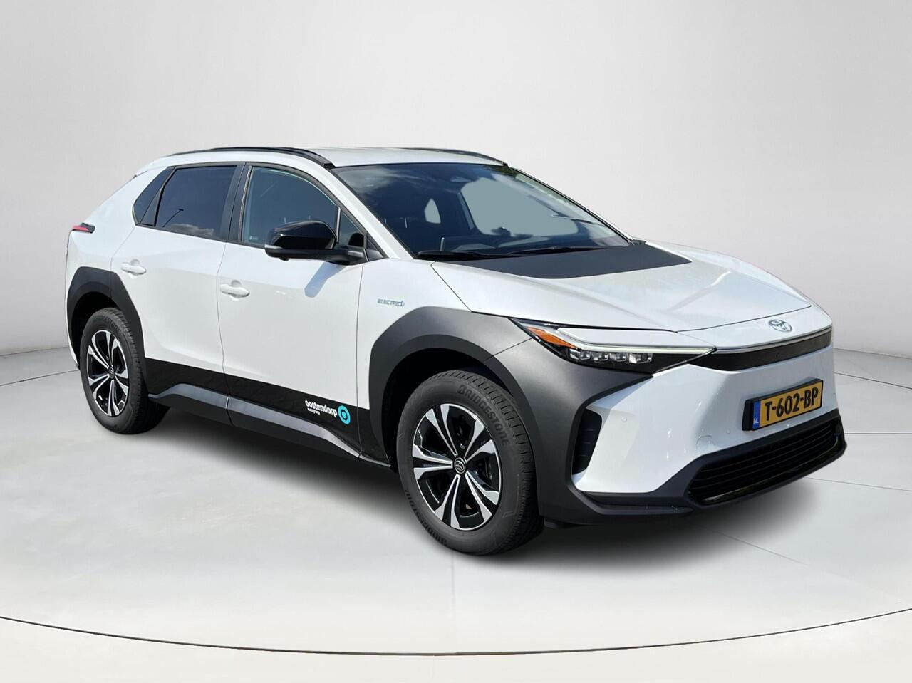 Toyota bZ4X Dynamic 71 kWh | Navigatie | Apple CarPlay/Android Auto | 503 km Range WLTP | Achteruitrijcamera | Elektrische achterklep