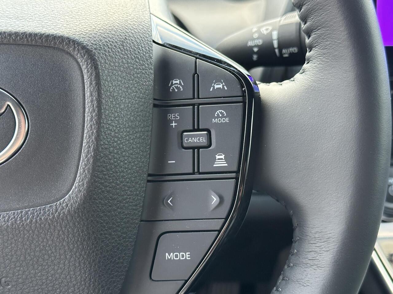 Toyota bZ4X Premium 71 kWh 3 Fase, slechts 2165KM, BTW auto, Nieuwstaat!