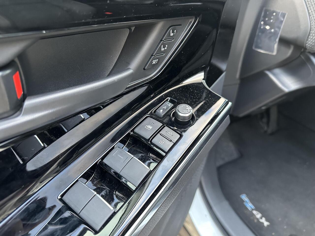 Toyota bZ4X Premium 71 kWh 3 Fase, slechts 2165KM, BTW auto, Nieuwstaat!