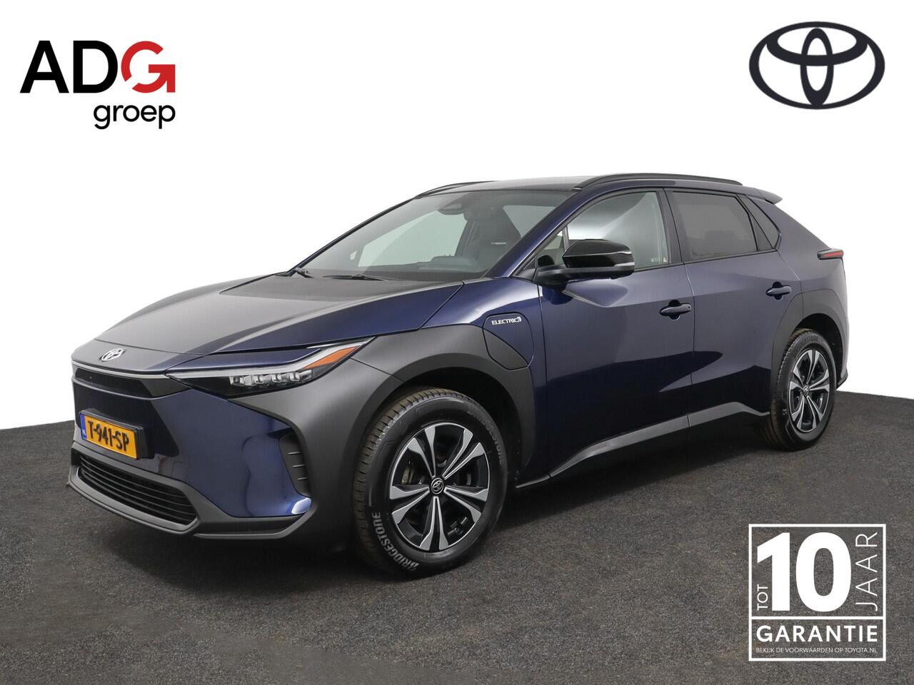 Toyota bZ4X Business Plus 71 kWh | 360 Camera | Dodehoek detectie | Parkeer sensoren voor + achter | Electrische achterklep | Stoelverwarming | Stuurverwarming | Trekhaak |