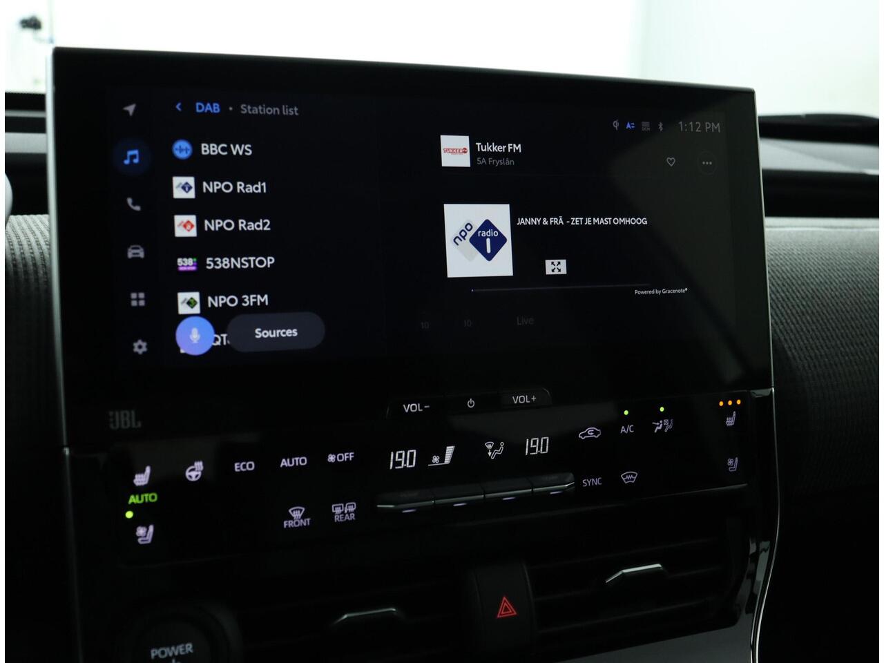 Toyota bZ4X Premium 71 kWh | Nieuw geleverd | Geheugenstoelen | Stoelverwarming |