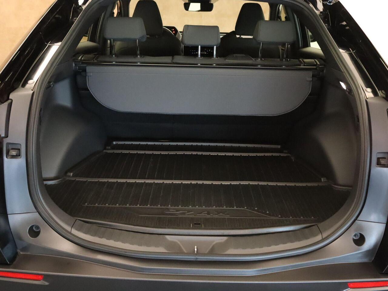 Toyota bZ4X Active 71 kWh -SOH 97,1% !!!- ORIGINEEL NEDERLANDSE AUTO - AFKOMSTIG VAN 1E EIGENAAR - 2 LAADKABELS - 3 FASE - CAMERA - ALARM KLASSE 3 MET KIWA CERTIFICAAT - NAVIGATIE - ADAPTIEVE CRUISE CONTROL - CLIMATE CONTROL - KEYLESS ENTRY/ START