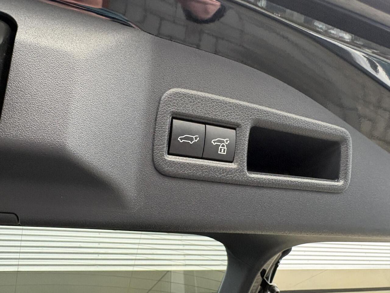 Toyota bZ4X Premium 71 kWh | 97% SOH! | Leder | Stoel- Verwarming & Ventilatie | Panoramadak | 360 Camera | Adaptive Cruise |