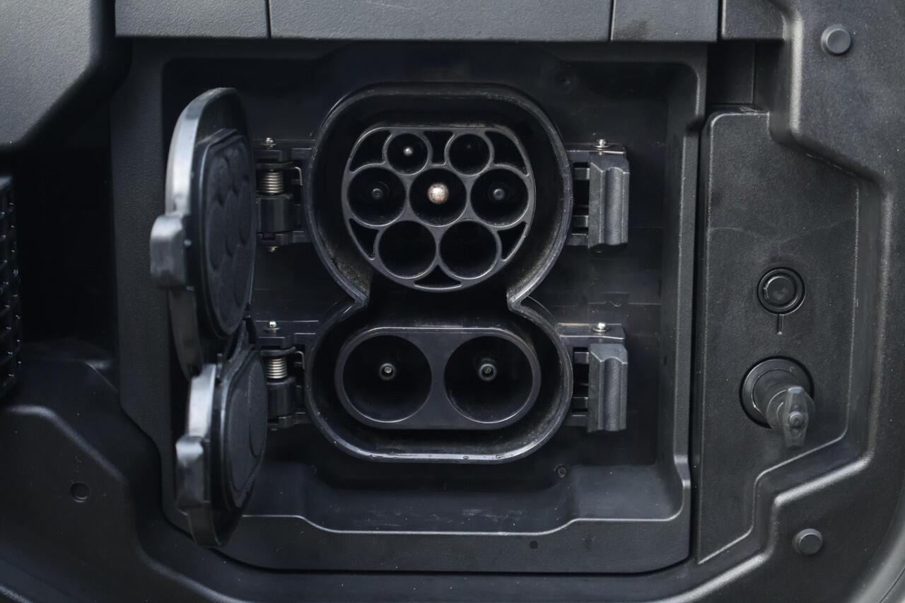 Toyota bZ4X Premium 71 kWh / SoH 97% / Pano / Stuurwiel verwarming