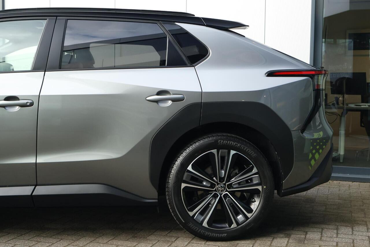 Toyota bZ4X Premium 71 kWh / SoH 97% / Pano / Stuurwiel verwarming