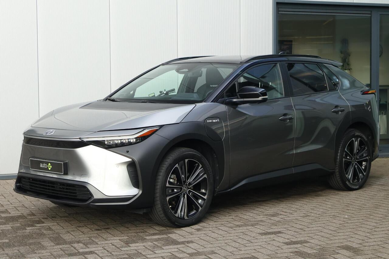 Toyota bZ4X Premium 71 kWh / SoH 97% / Pano / Stuurwiel verwarming