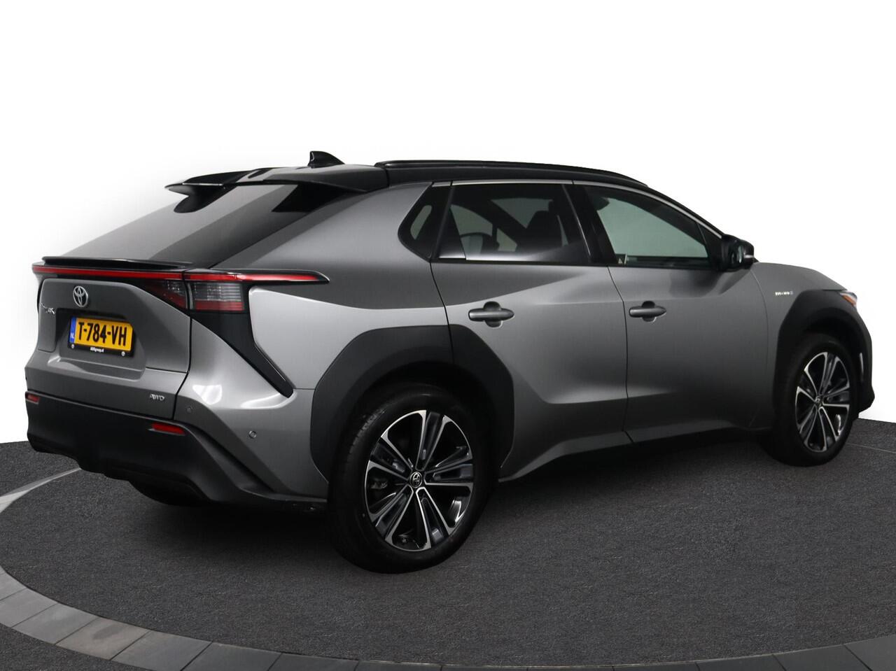 Toyota bZ4X Premium 4WD 71 kWh | Eerste eigenaar | Nieuwstaat | Luxe uitvoering | AWD |