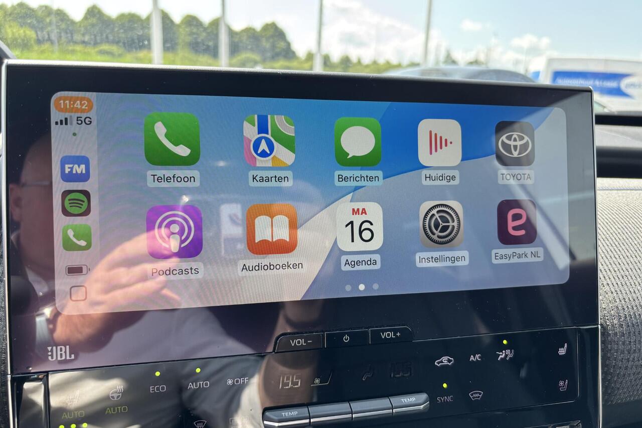 Toyota bZ4X Premium 71 kWh, Stoelventilatie, JBL audio, Stuur/stoelverwarming achterbank verwarming, 20 Inch LM velgen!