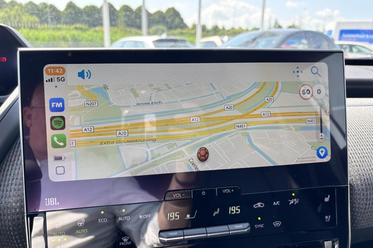 Toyota bZ4X Premium 71 kWh, Stoelventilatie, JBL audio, Stuur/stoelverwarming achterbank verwarming, 20 Inch LM velgen!