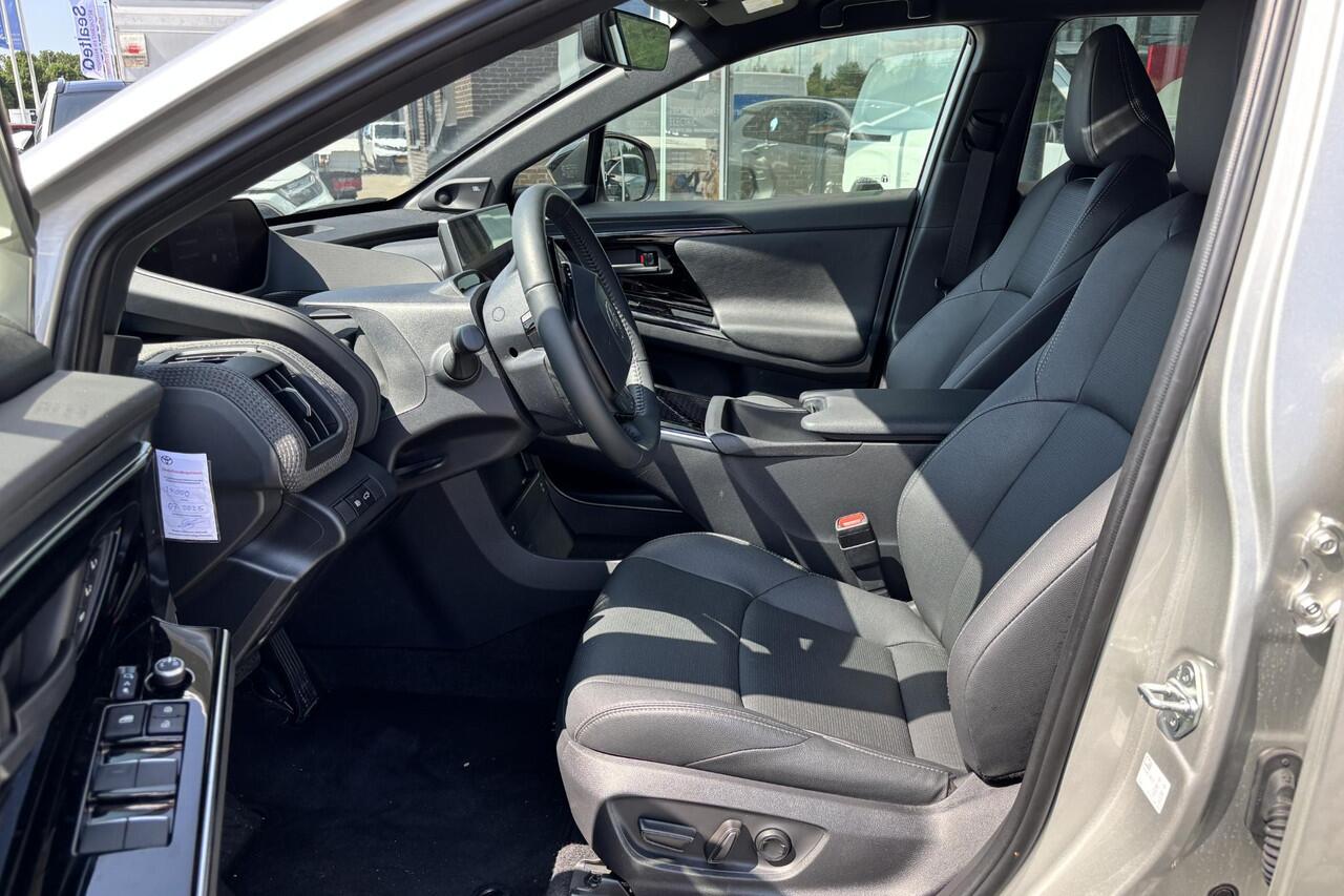 Toyota bZ4X Premium 71 kWh, Stoelventilatie, JBL audio, Stuur/stoelverwarming achterbank verwarming, 20 Inch LM velgen!