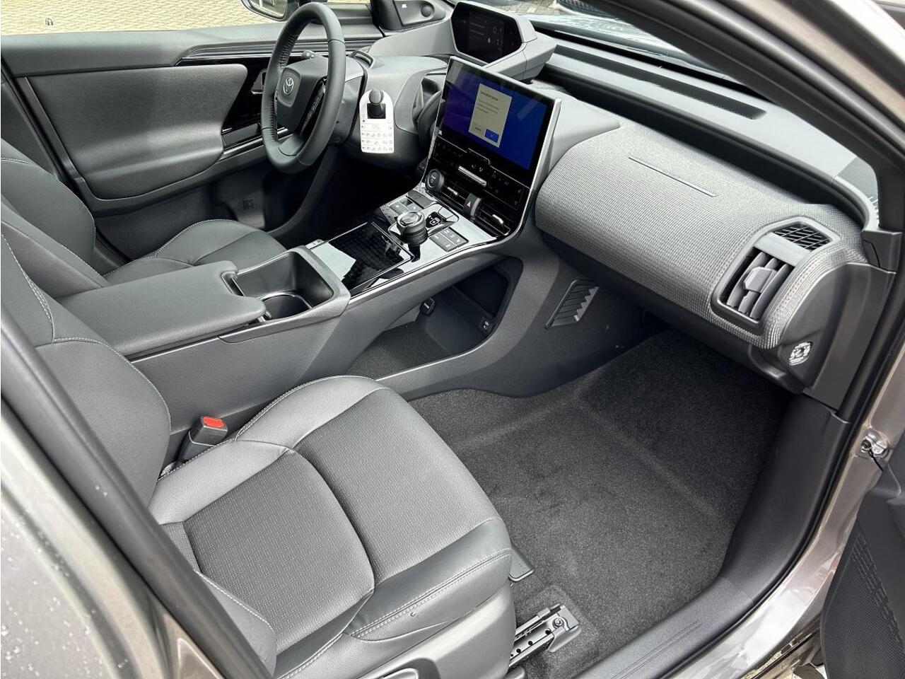 Toyota bZ4X Premium 71 kWh 3 fase l Rijklaar l Lederen bekleding