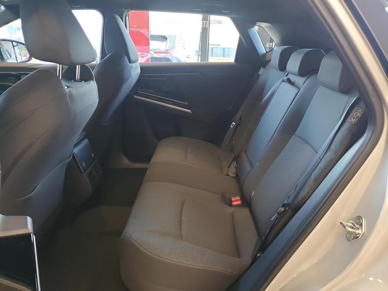 Toyota bZ4X Active 71 kWh **ADAPTIVE CRUISE CONTROL/ APPLE CARPLAY & ANDROID AUTO/ NAVIGATIE/ 36 MAANDEN GARANTIE**