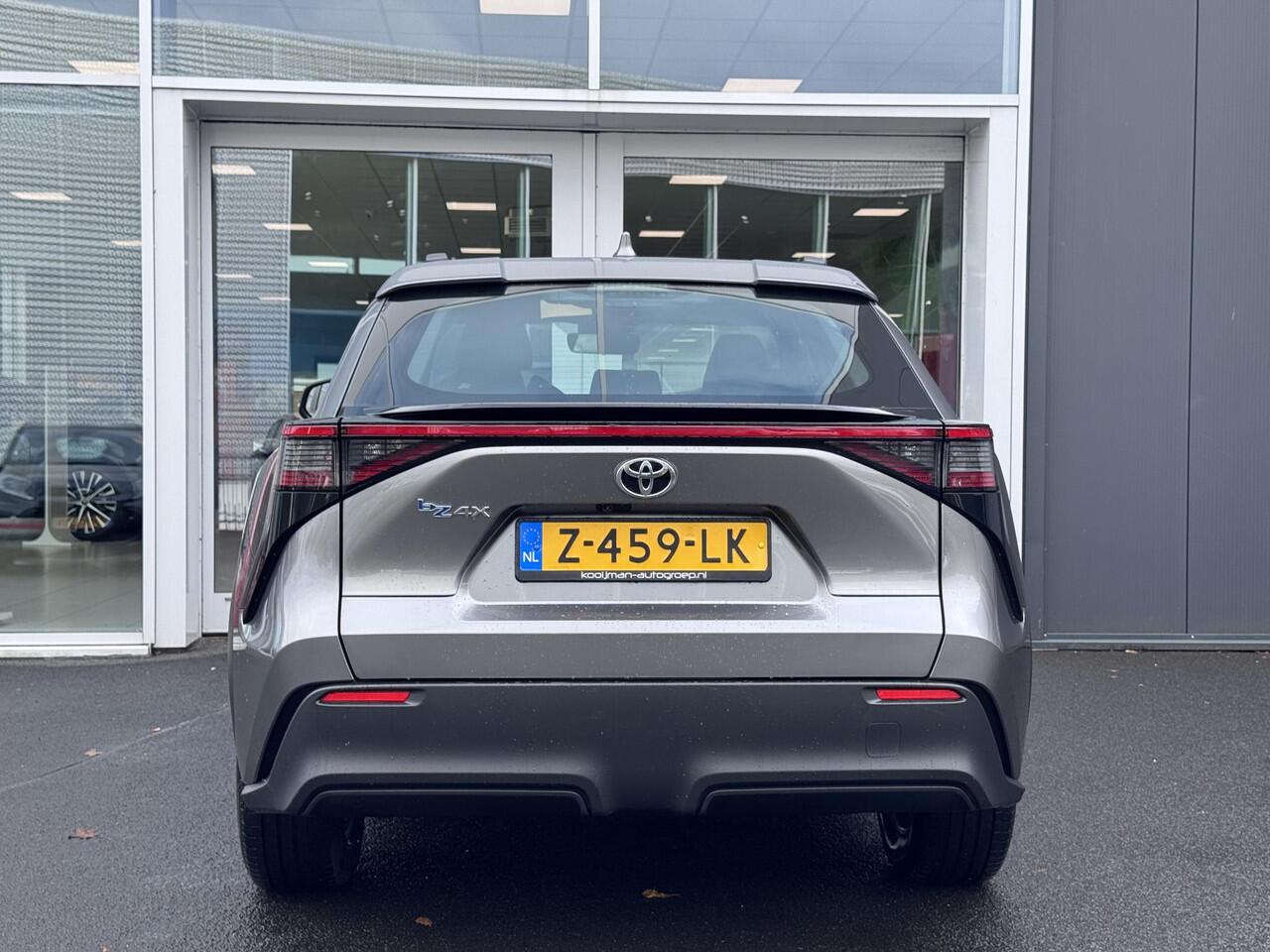 Toyota bZ4X Active 71 kWh 17% BIJTELLING | Navigatie | Parkeercamera