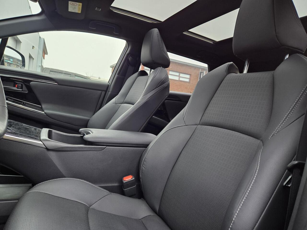 Toyota bZ4X Premium 71 kWh , Premium Pack, Panoramadak, Org NL en 1e Eigenaar, Meest luxe uitvoering