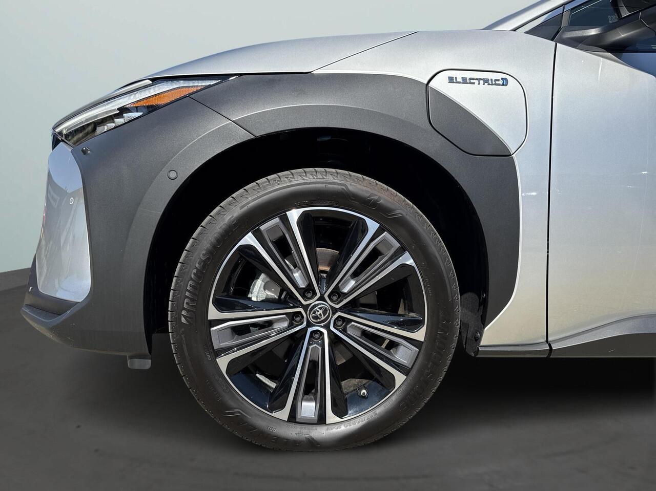 Toyota bZ4X Premium 4WD 71 kWh | DEMOVOORDEEL | Rijklaar |