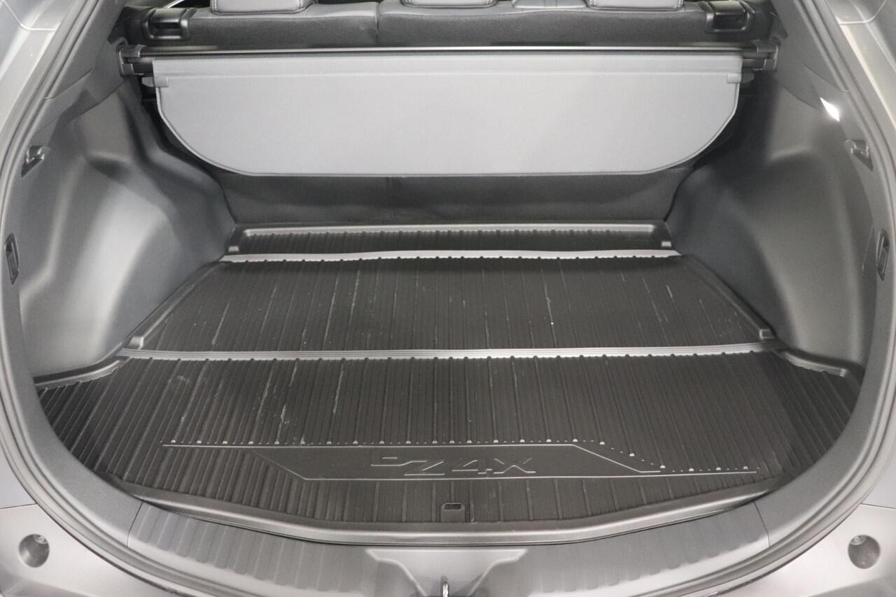 Toyota bZ4X Dynamic 71 kWh, BSM, 360 Camera, Stoel & Stuur verwarming, Parkeersensoren voor en achter!