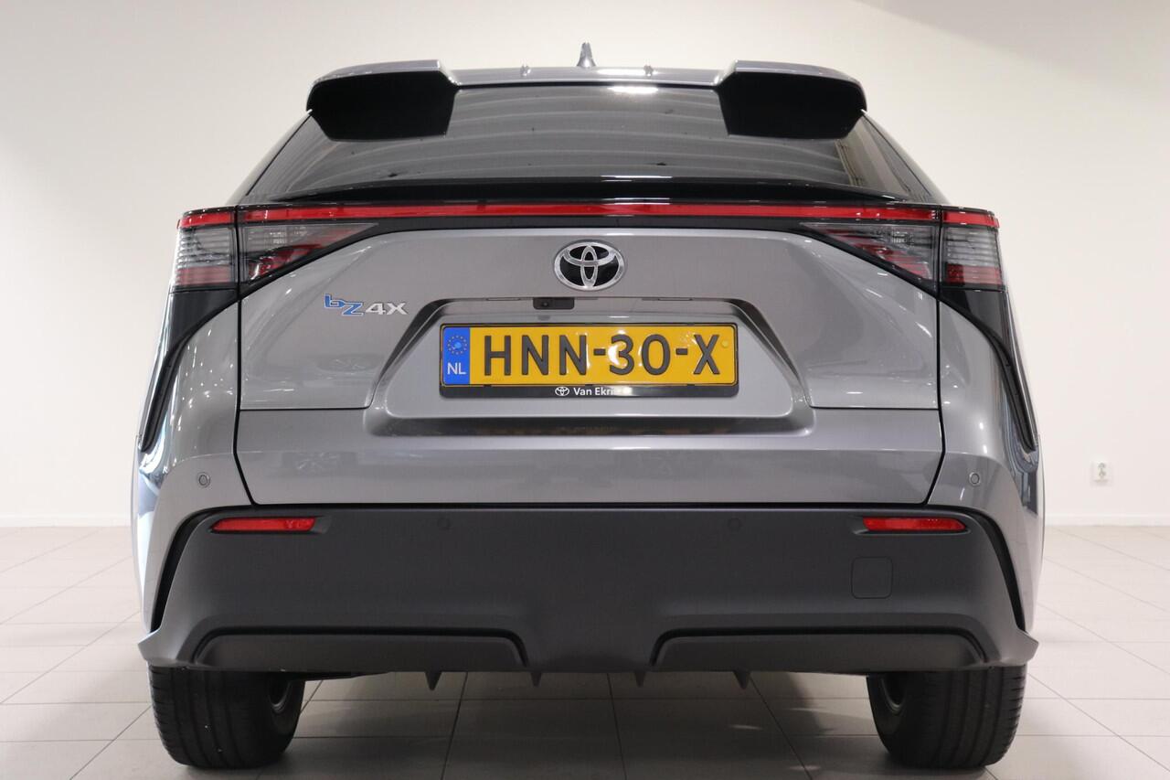 Toyota bZ4X Dynamic 71 kWh, BSM, 360 Camera, Stoel & Stuur verwarming, Parkeersensoren voor en achter!