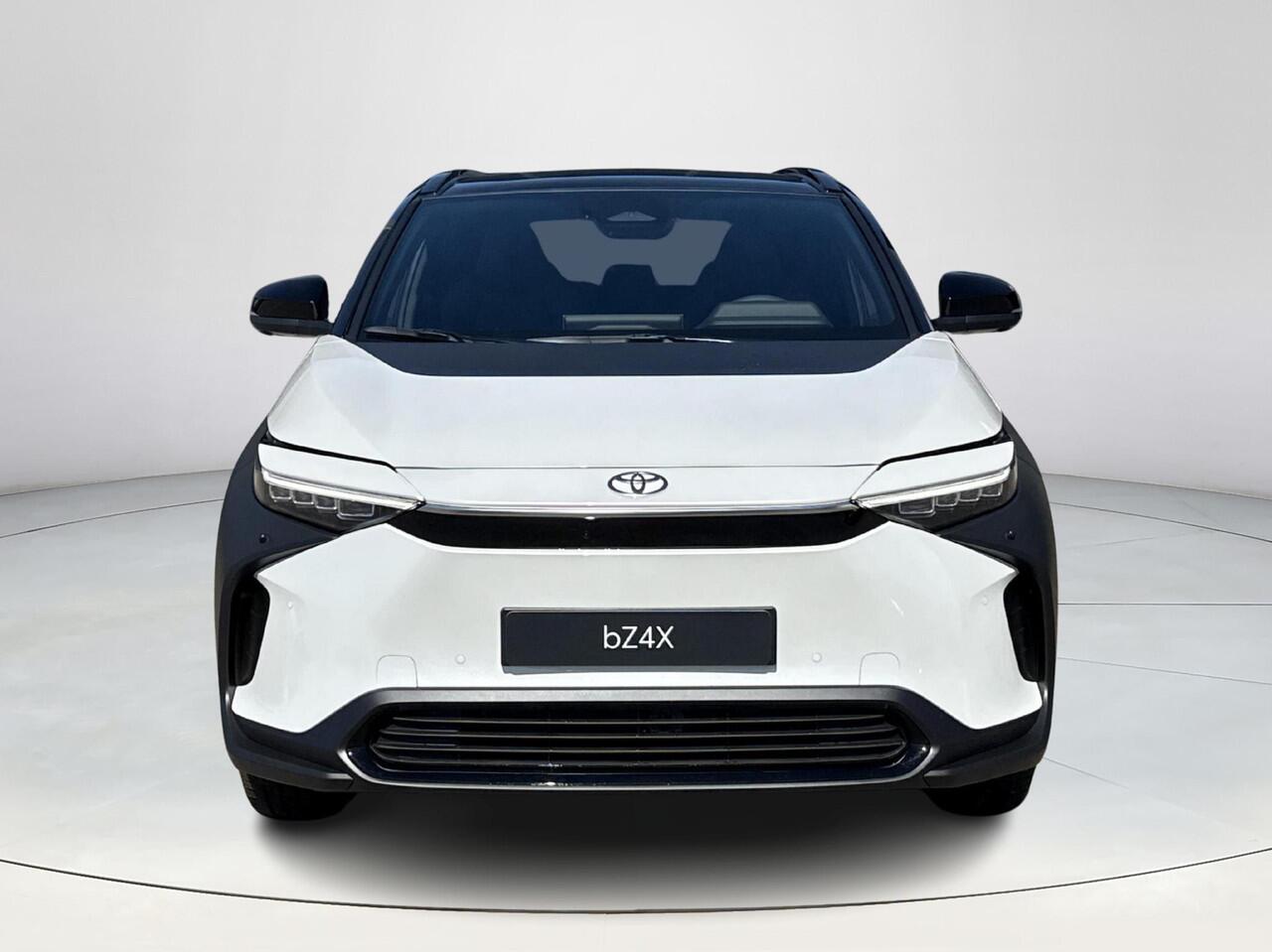 Toyota bZ4X Dynamic 71 kWh **NIEUWE AUTO/ PANORAMADAK/ DIRECT LEVERBAAR**
