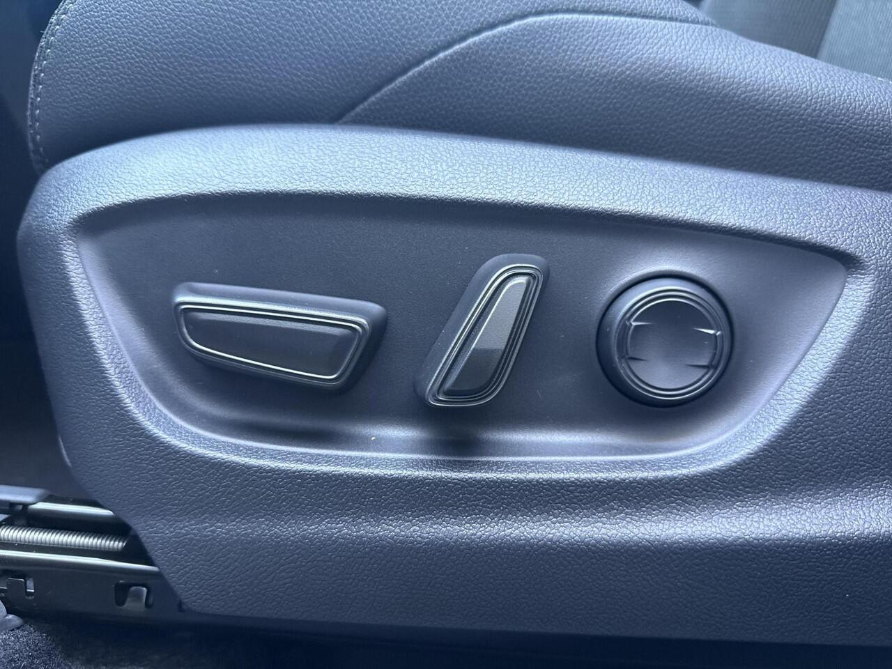 Toyota bZ4X Dynamic 71 kWh **NIEUWE AUTO/ PANORAMADAK/ DIRECT LEVERBAAR**