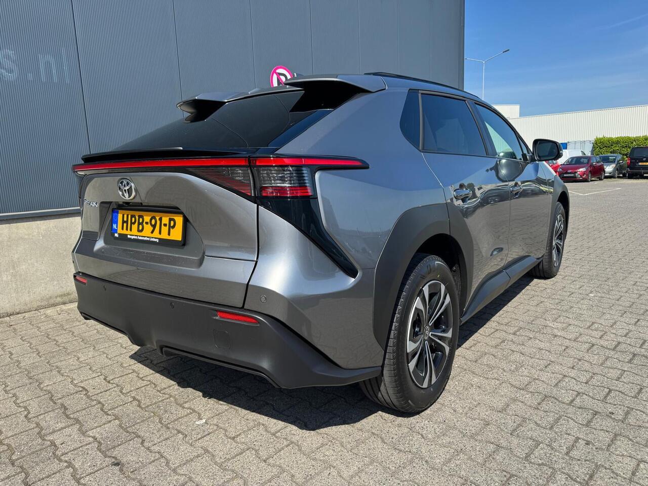 Toyota bZ4X Dynamic 71 kWh | Rijklaar