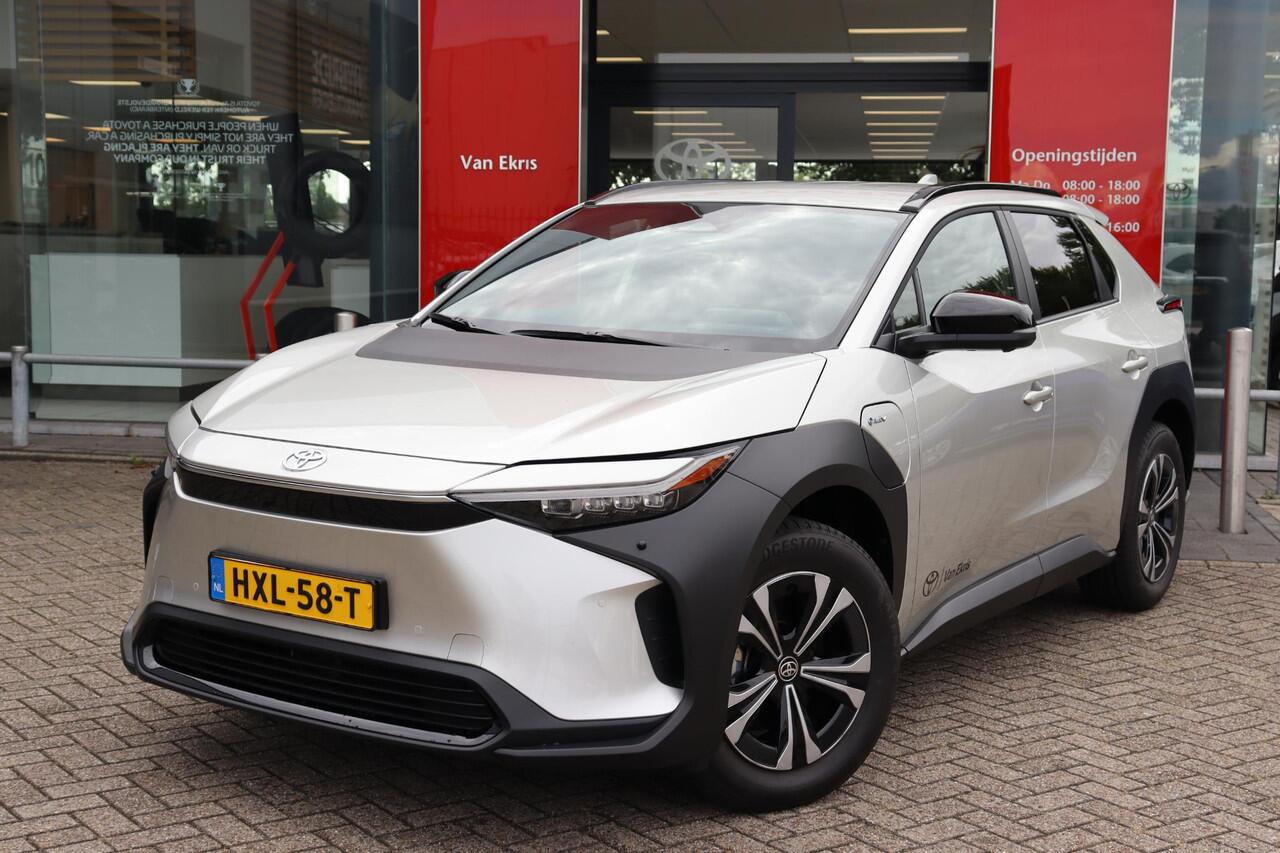 Toyota bZ4X Dynamic 71 kWh ¤ 8.135 Demovoordeel!
