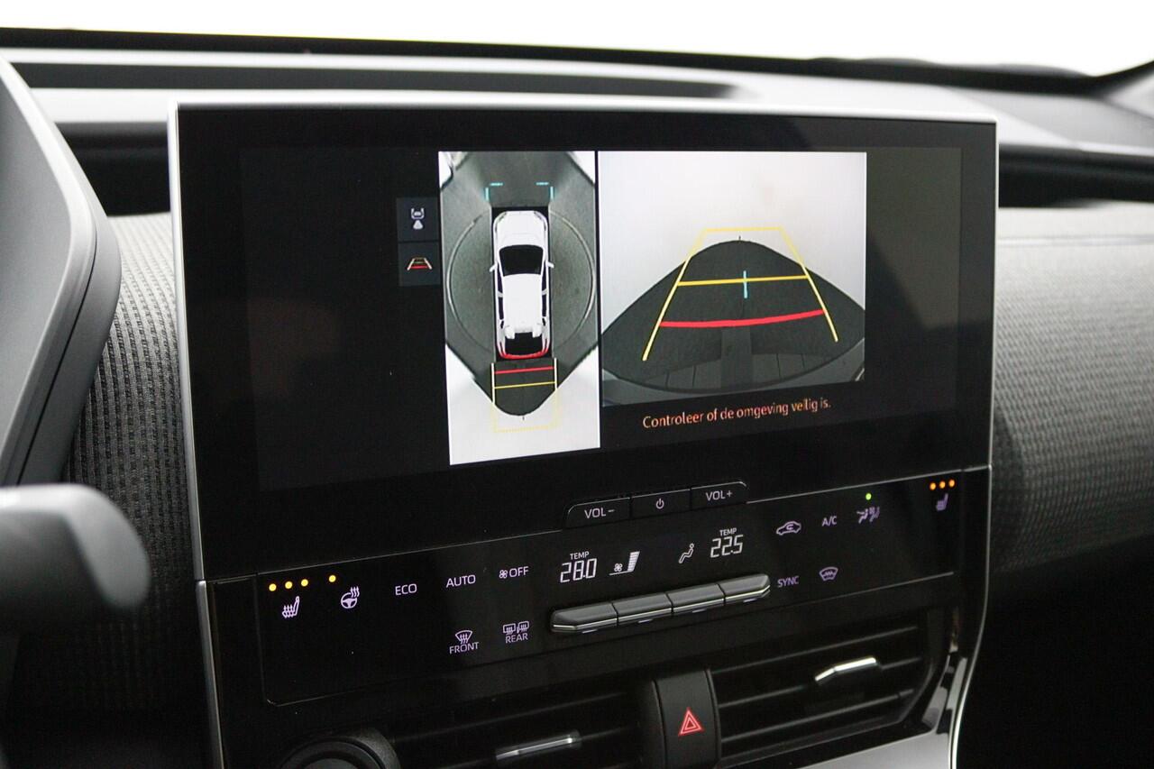 Toyota bZ4X Business Plus 71 kWh | Navigatie | 360 graden camera | Parkeersensoren en camera |