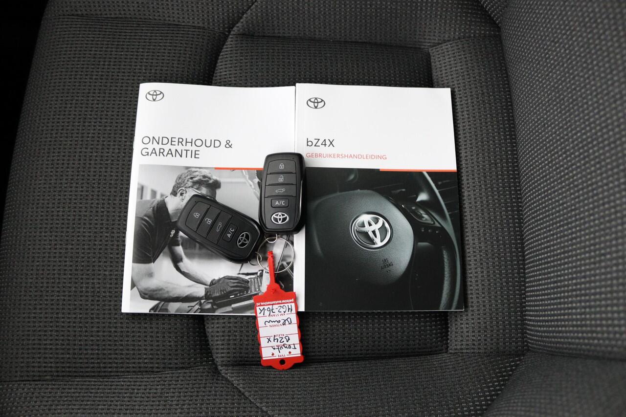 Toyota bZ4X Business Plus 71 kWh | Navigatie | 360 graden camera | Parkeersensoren en camera |
