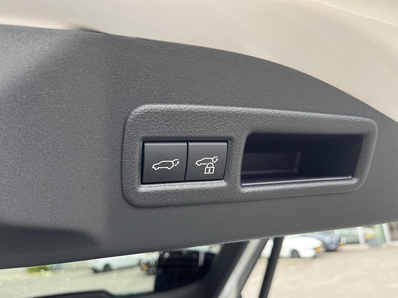 Toyota bZ4X Dynamic 71 kWh | Navigatie | Apple CarPlay/Android auto | Achteruitrijcamera | Stoelverwarming | Stuurverwarming | Panoramadak