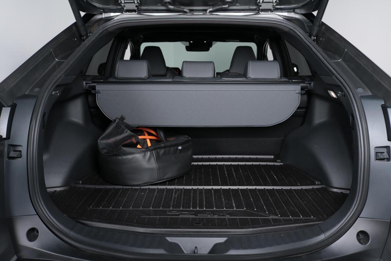 Toyota bZ4X Dynamic Bi-tone 71 kWh, Panoramadak, 360 camera