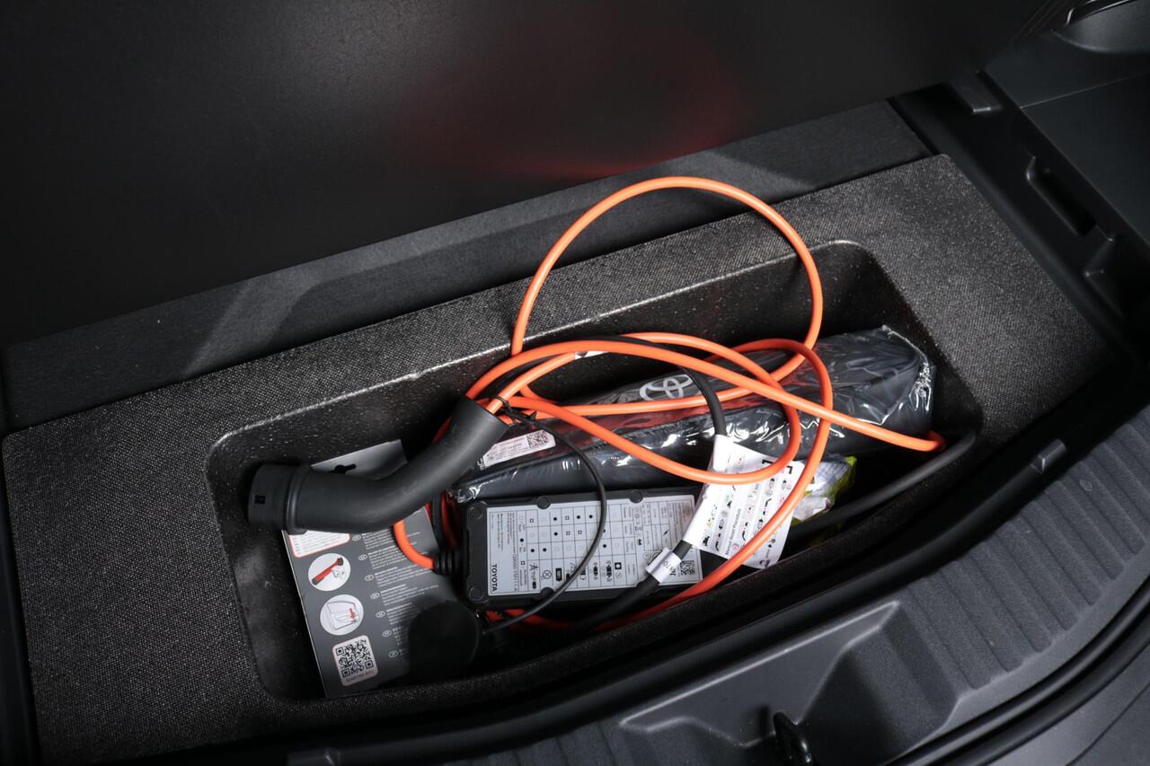 Toyota bZ4X Dynamic Bi-tone 71 kWh, Panoramadak, 360 camera