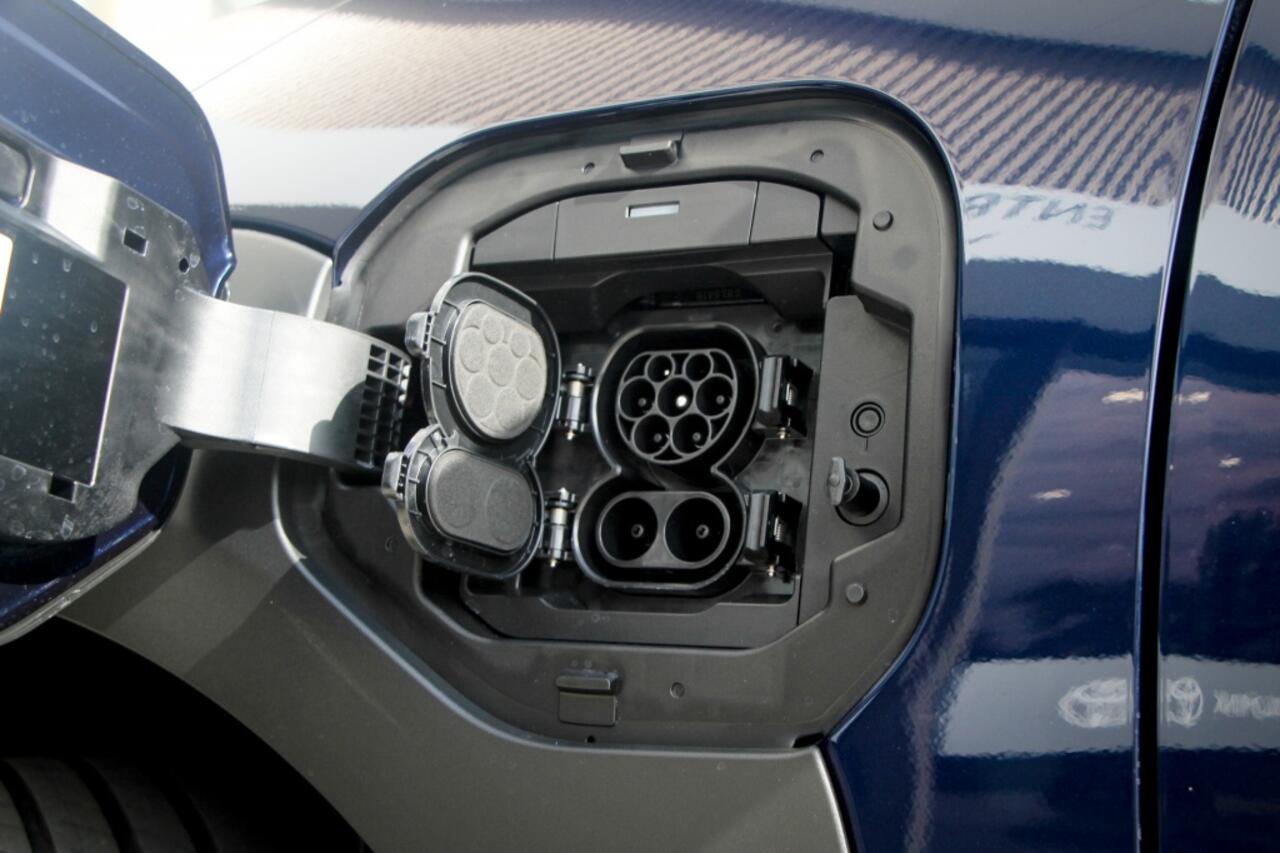 Toyota bZ4X Dynamic | 17% bijtelling | 8000,- VOORDEEL