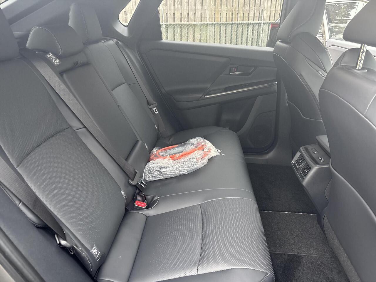 Toyota bZ4X Executive 73 kWh | Navigatie | Apple CarPlay/Android auto | Achteruitrijcamera | Elektrische achterklep