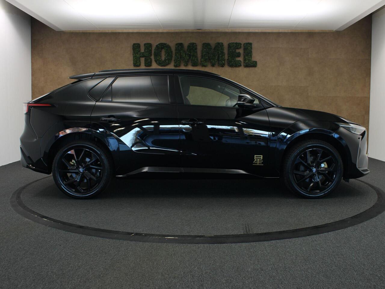 Toyota bZ4X 71 kWh - SUBARU UITVOERING!! - SOH 99,8% - ORIGINEEL NEDERLANDSE AUTO - LEDEREN BEKLEDING - PARKEERSENSOREN VOOR/ ACHTER - 20 INCH LICHT METALEN VELGEN MET GOOD YEAR BANDEN - 360 GRADEN CAMERA - ELEKTRISCHE STOELVERSTELLING BESTUURDER - ELEKTRISCHE ACHTE