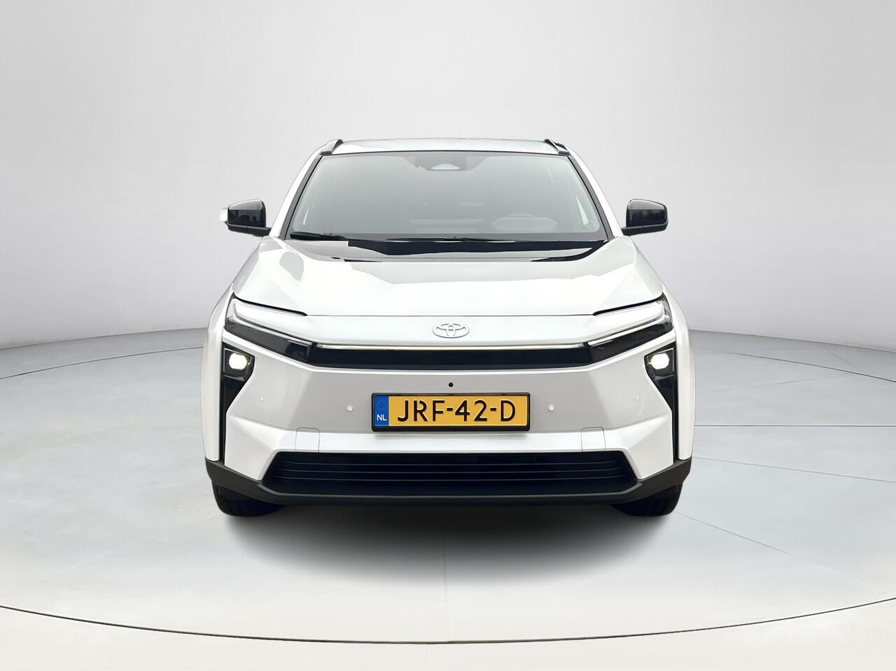 Toyota bZ4X Executive 73 kWh **LEDER/ JBL/ STOELVERWARMING- EN VENTILATIE/ 360 CAMERA/ DODEHOEK DETECTIE/ GARANTIE**