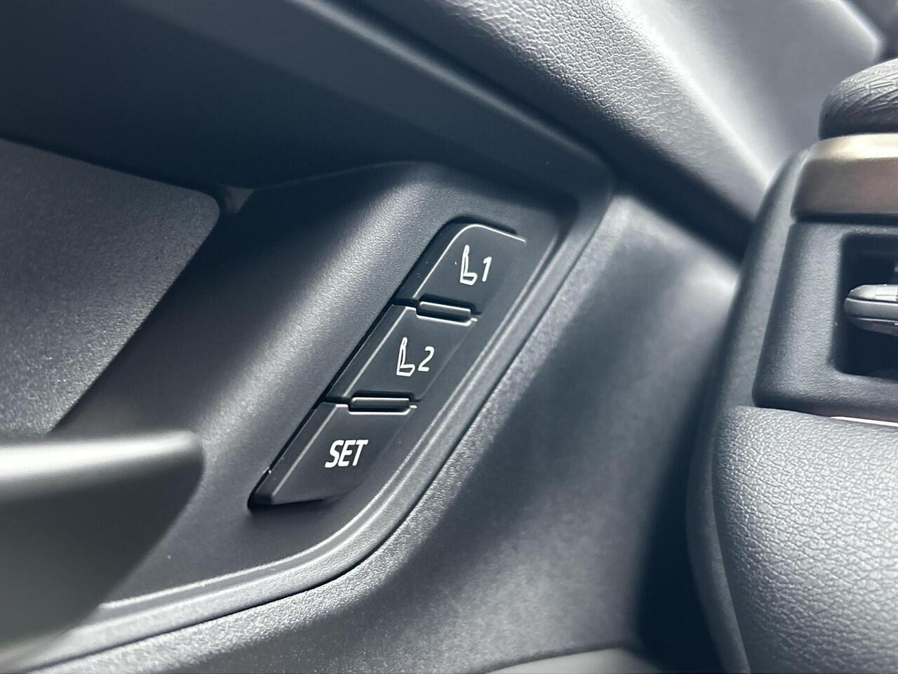 Toyota bZ4X Executive 73 kWh **LEDER/ JBL/ STOELVERWARMING- EN VENTILATIE/ 360 CAMERA/ DODEHOEK DETECTIE/ GARANTIE**