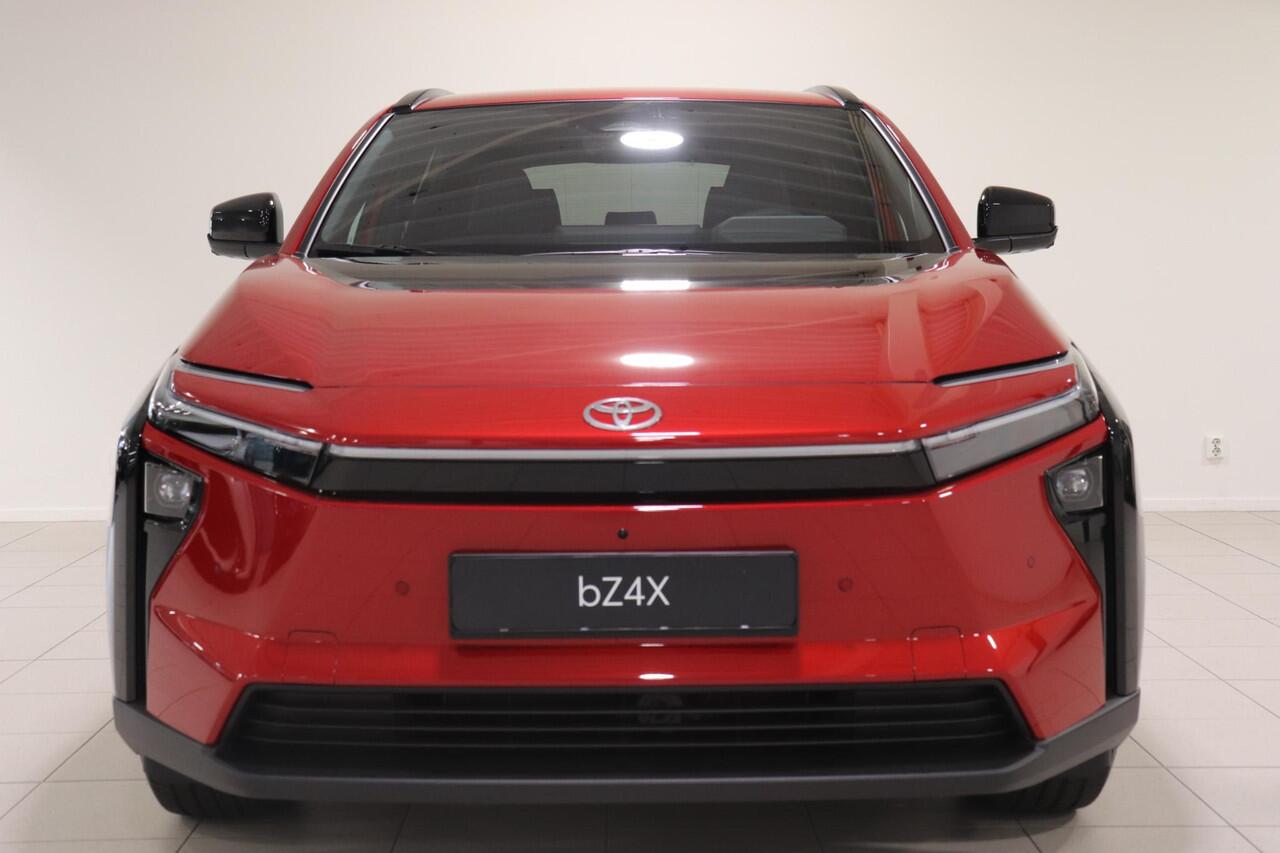 Toyota bZ4X Dynamic 73 kWh, 2.000,- inruilpremie, BSM, Sensoren, Stoel & Stuur verwarming, Apple Carplay/Android Auto!