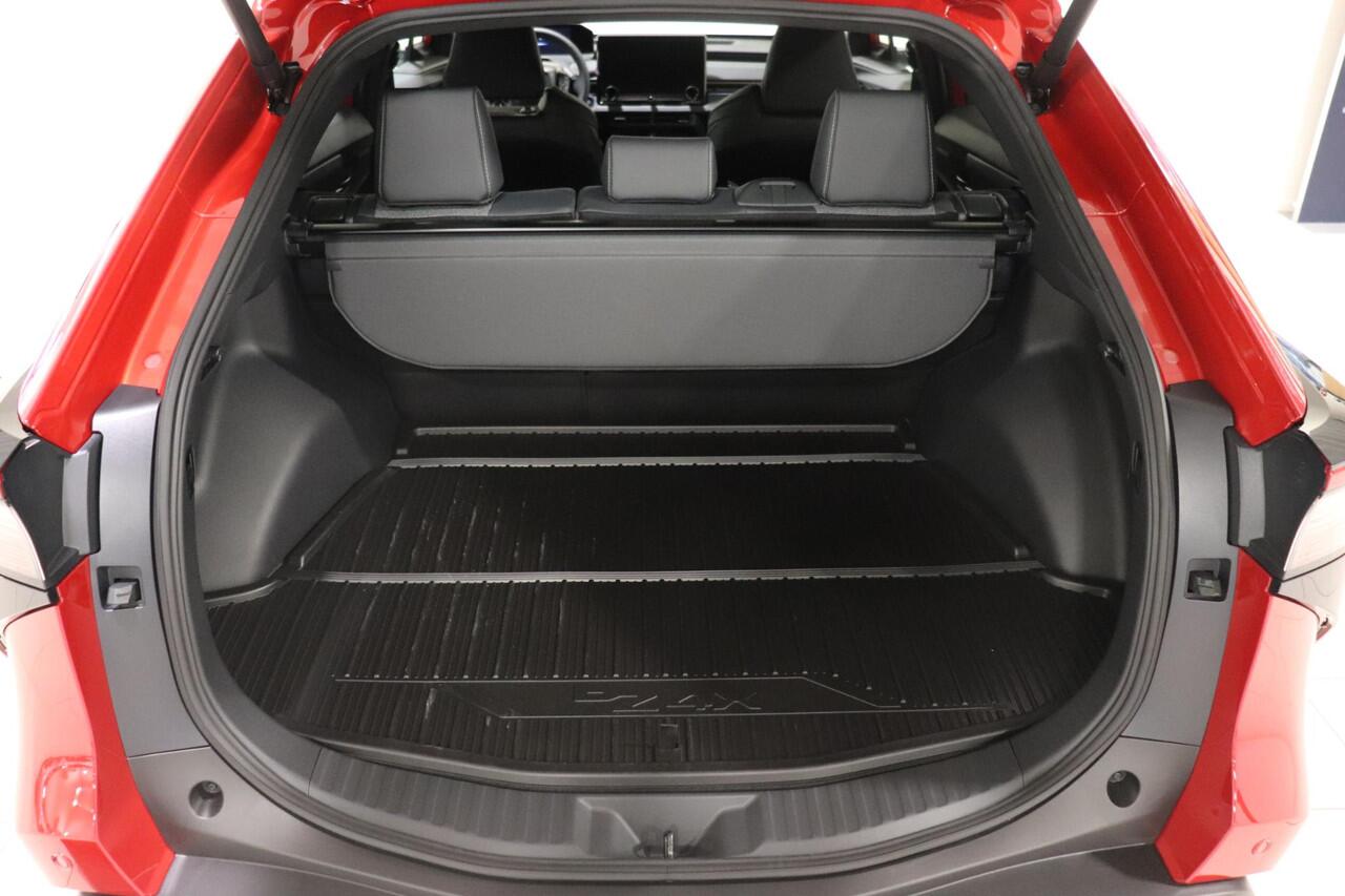 Toyota bZ4X Dynamic 73 kWh, 2.000,- inruilpremie, BSM, Sensoren, Stoel & Stuur verwarming, Apple Carplay/Android Auto!