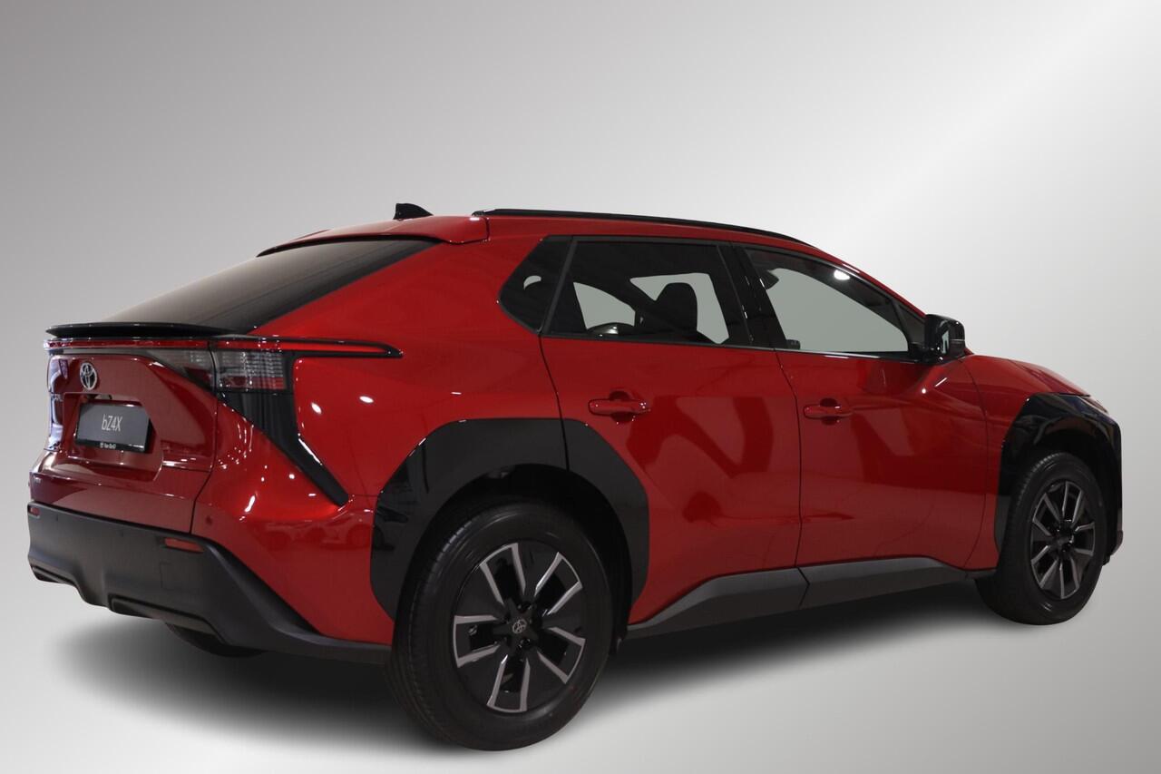 Toyota bZ4X Dynamic 73 kWh, 2.000,- inruilpremie, BSM, Sensoren, Stoel & Stuur verwarming, Apple Carplay/Android Auto!