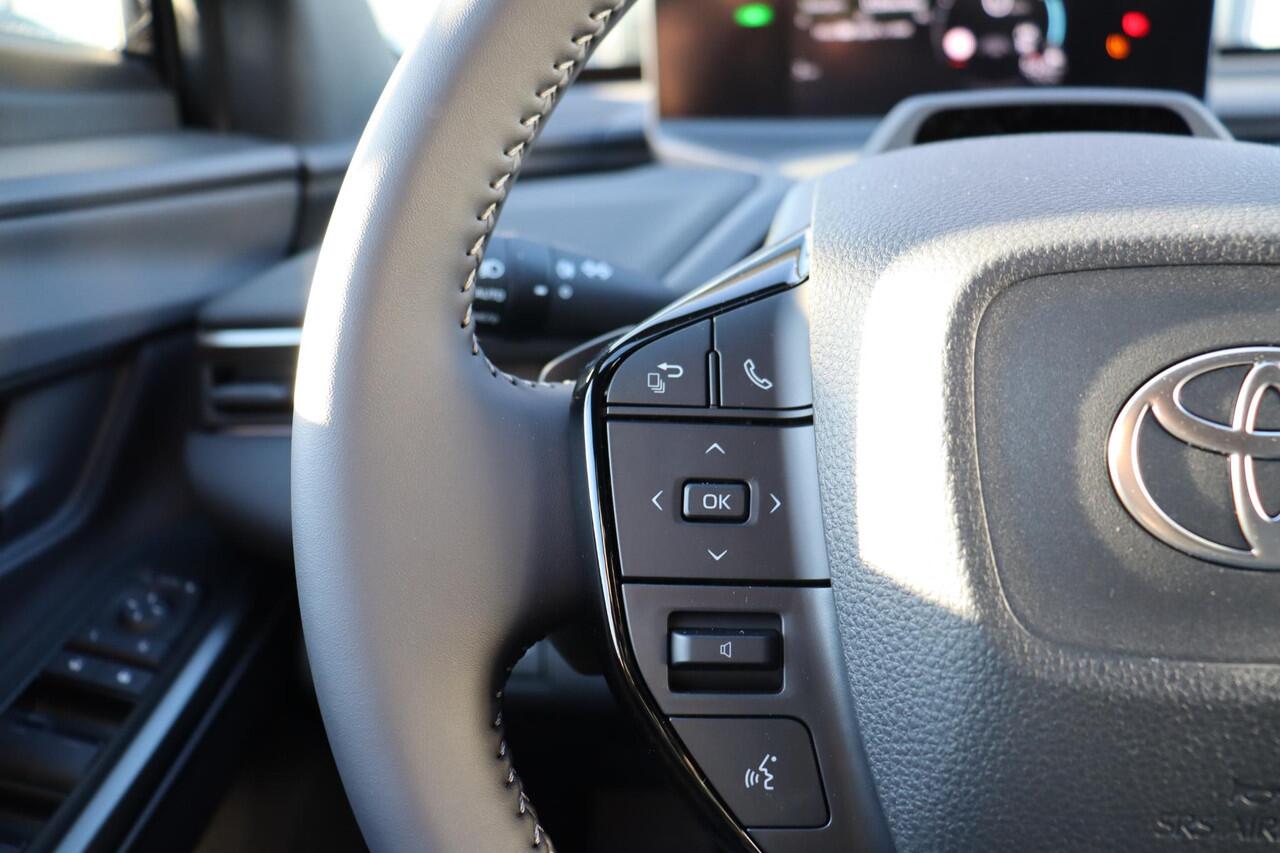 Toyota bZ4X Dynamic 73,1 kWh, 360 camera, Stoel verwarming, Stuur verwarming, BSM, Elek bediende achterklep.