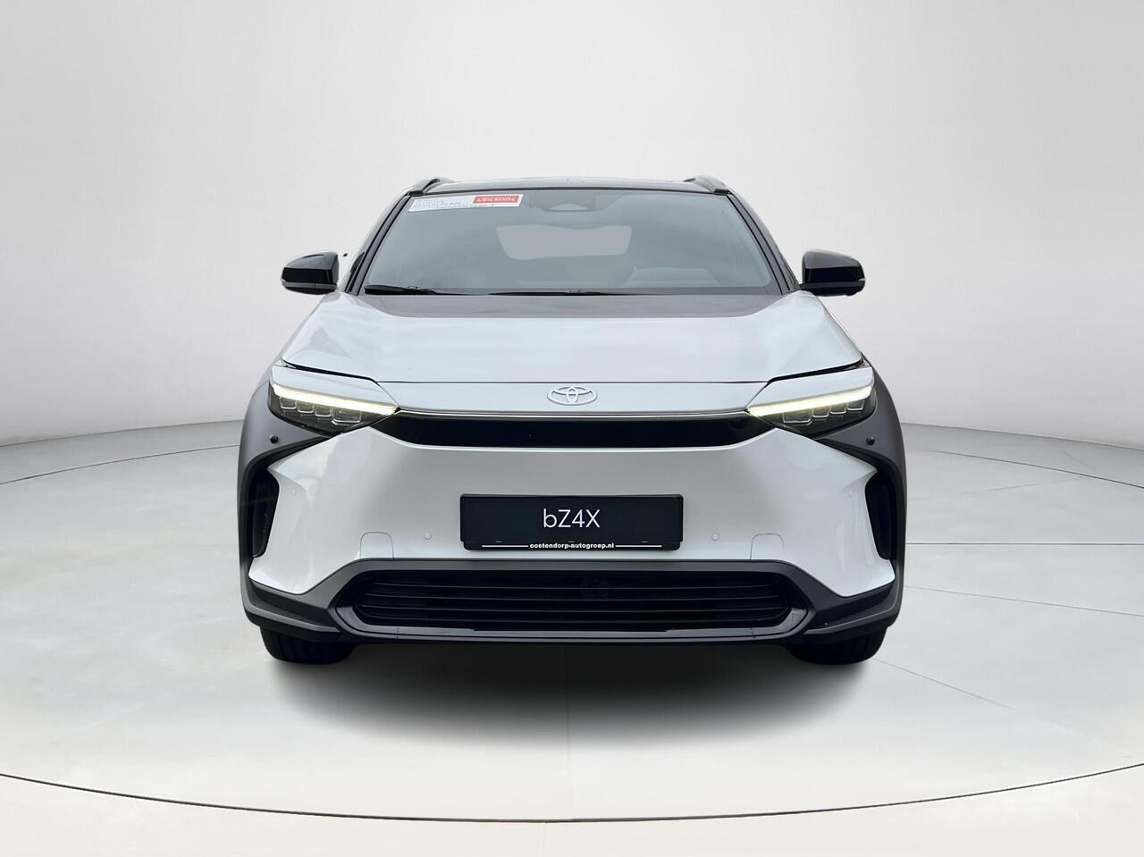 Toyota bZ4X Dynamic 71 kWh Bi-Tone | Panoramadak ¤ 7.500,- voordeel!!!