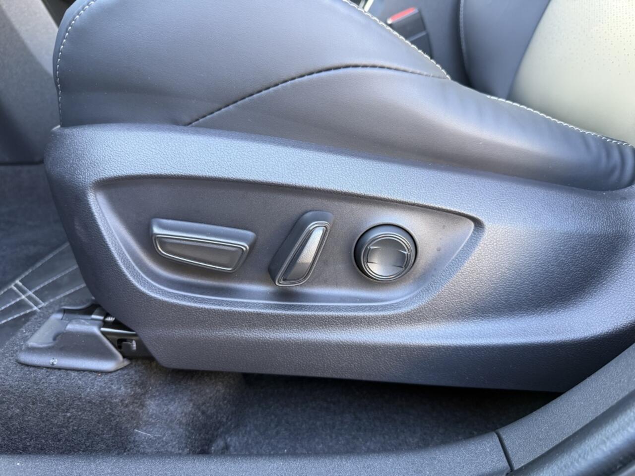 Toyota bZ4X Executive 73 kWh | JBL | Stoelverwarming V+A