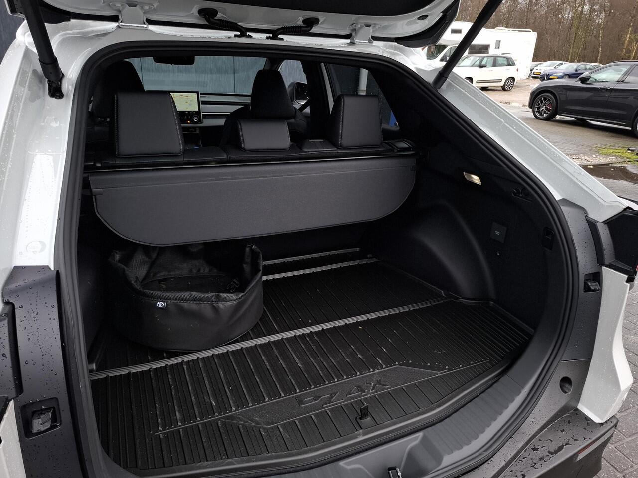 Toyota bZ4X Executive 73 kWh | Vol-leder | JBL-premium audio | Stoelventilatie | 22kW On-board charger | Infra-rood beenverwarming |