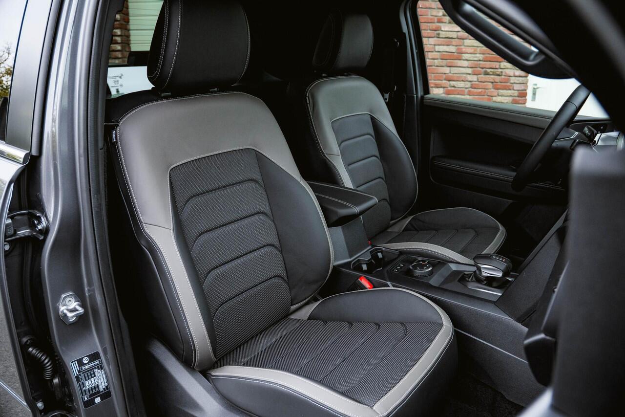 Volkswagen AMAROK 3.0 TDI V6 240PK 4-Motion Aventura ROLLO Elektr. IQ LED | Side Steps | Elek Rolkoffer | 2-zits. |